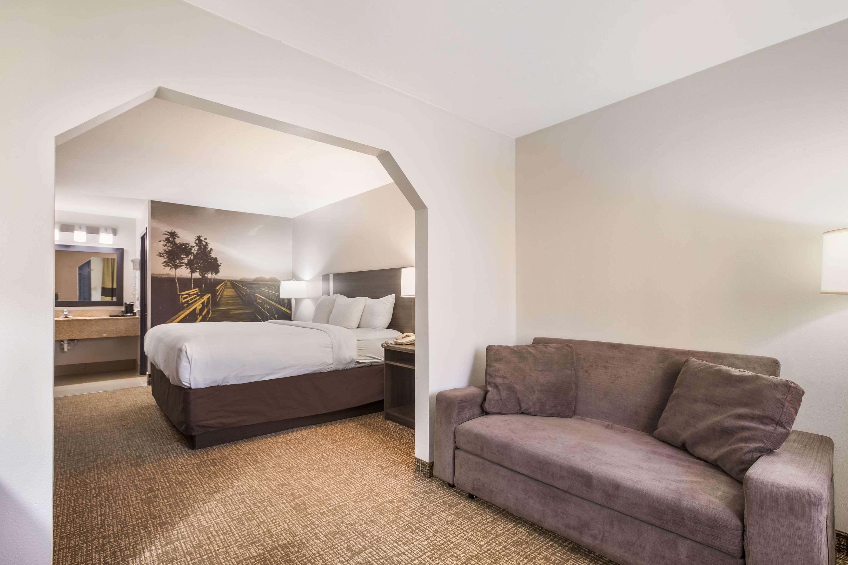 Clarion Pointe Forsyth I-75 Hotell Eksteriør bilde
