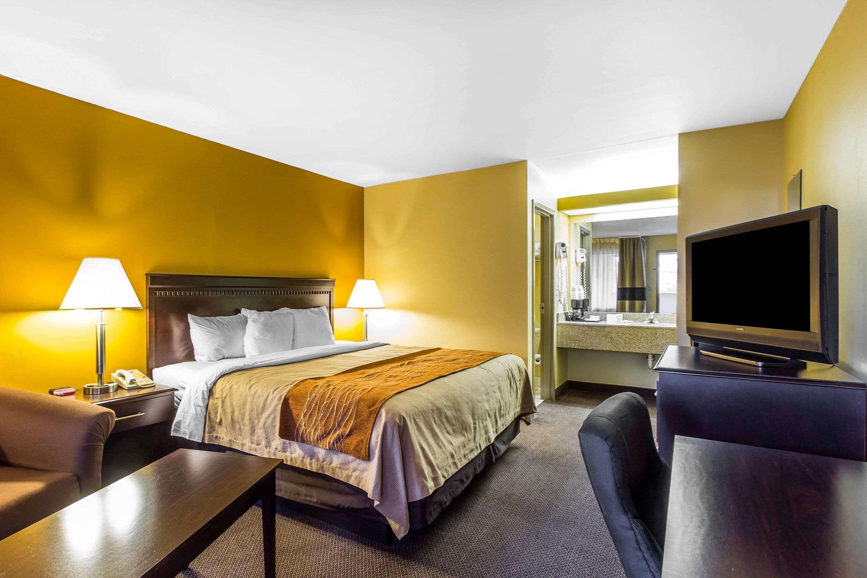Clarion Pointe Forsyth I-75 Hotell Eksteriør bilde