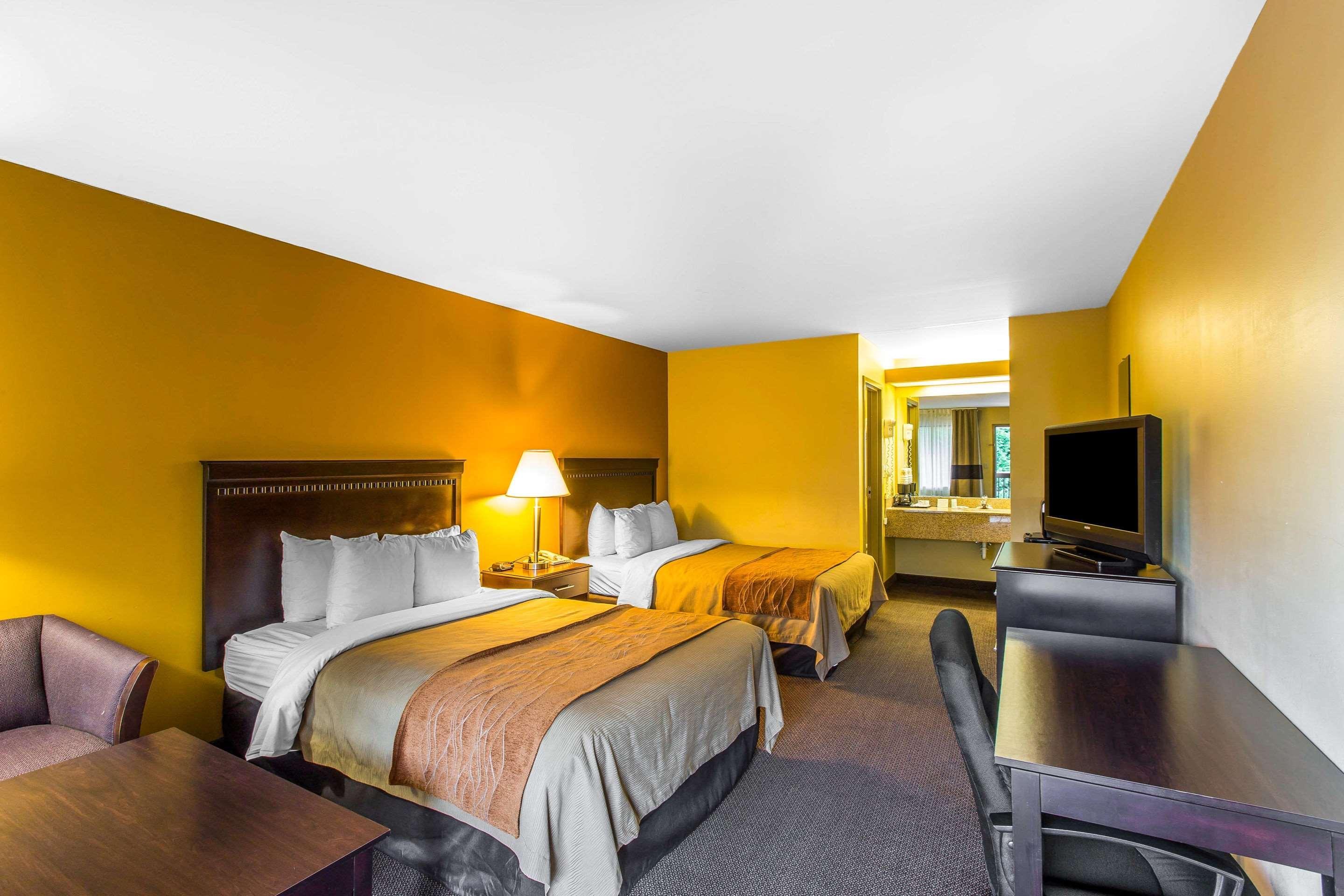 Clarion Pointe Forsyth I-75 Hotell Eksteriør bilde