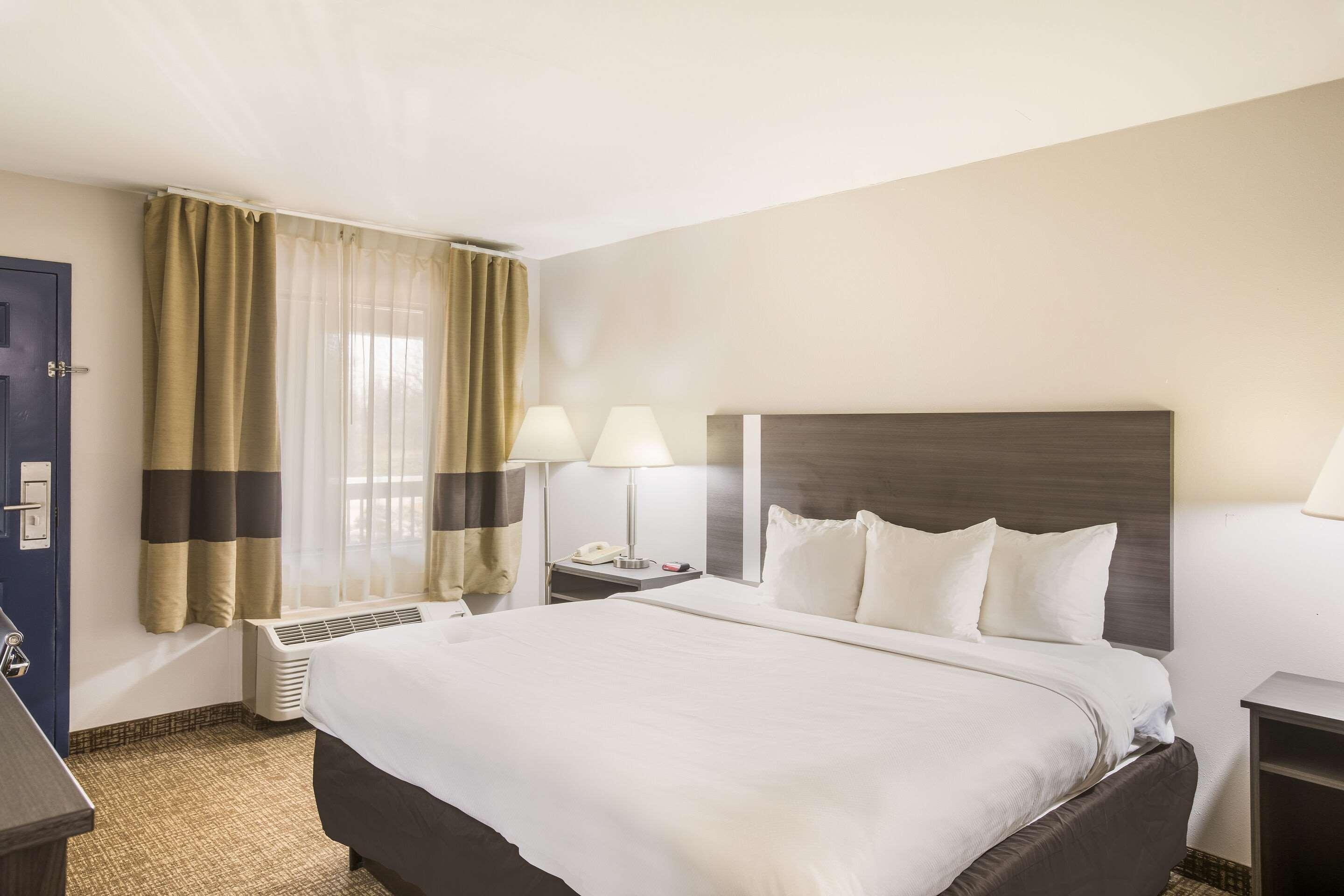 Clarion Pointe Forsyth I-75 Hotell Eksteriør bilde