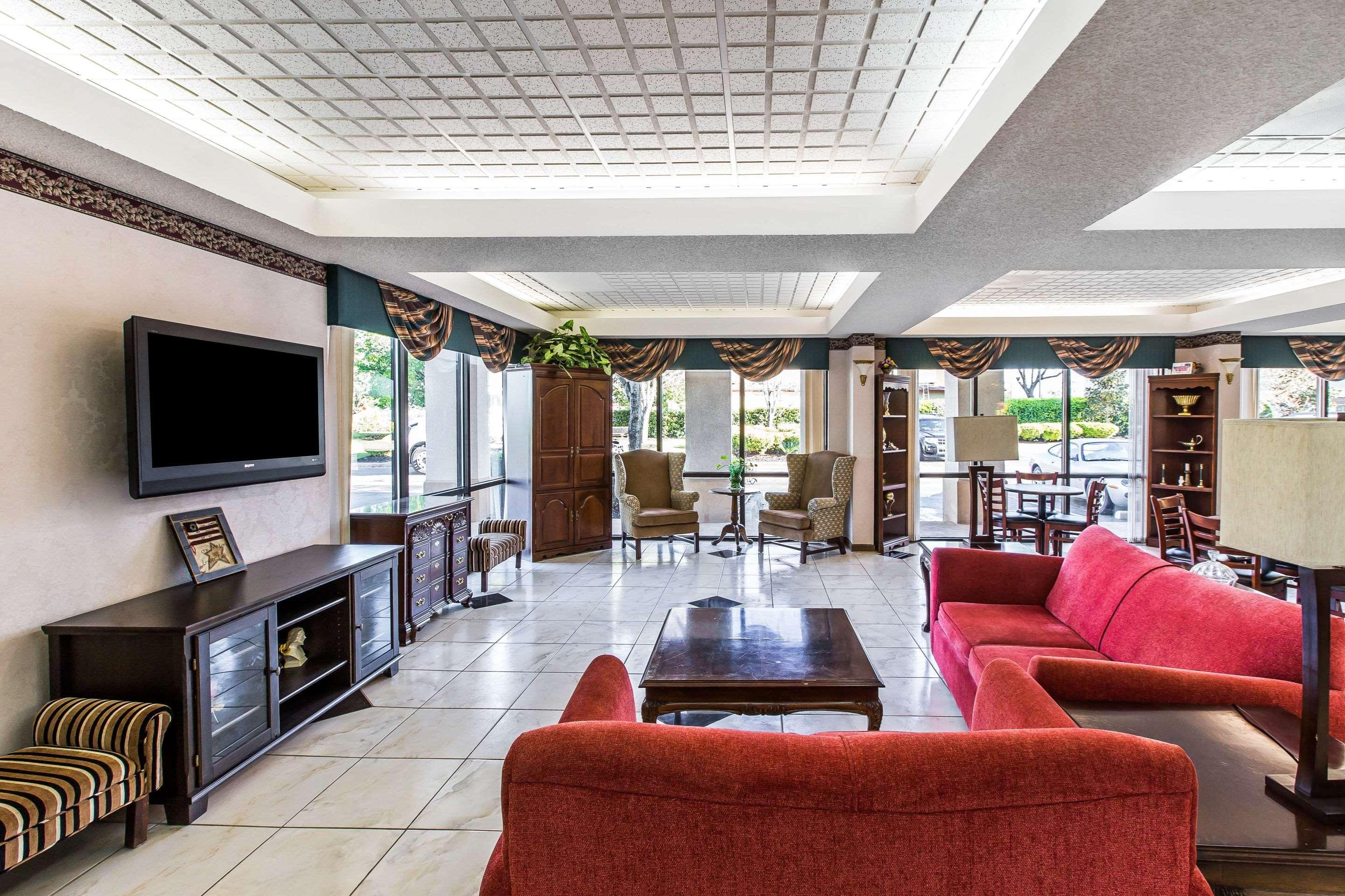 Clarion Pointe Forsyth I-75 Hotell Eksteriør bilde