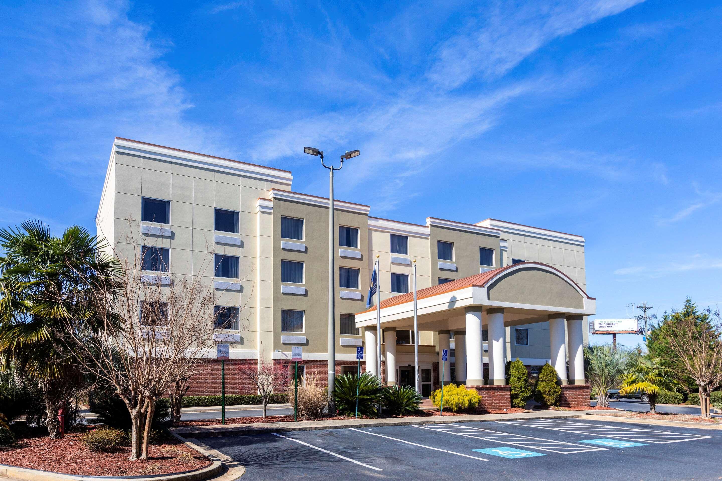 Clarion Pointe Forsyth I-75 Hotell Eksteriør bilde
