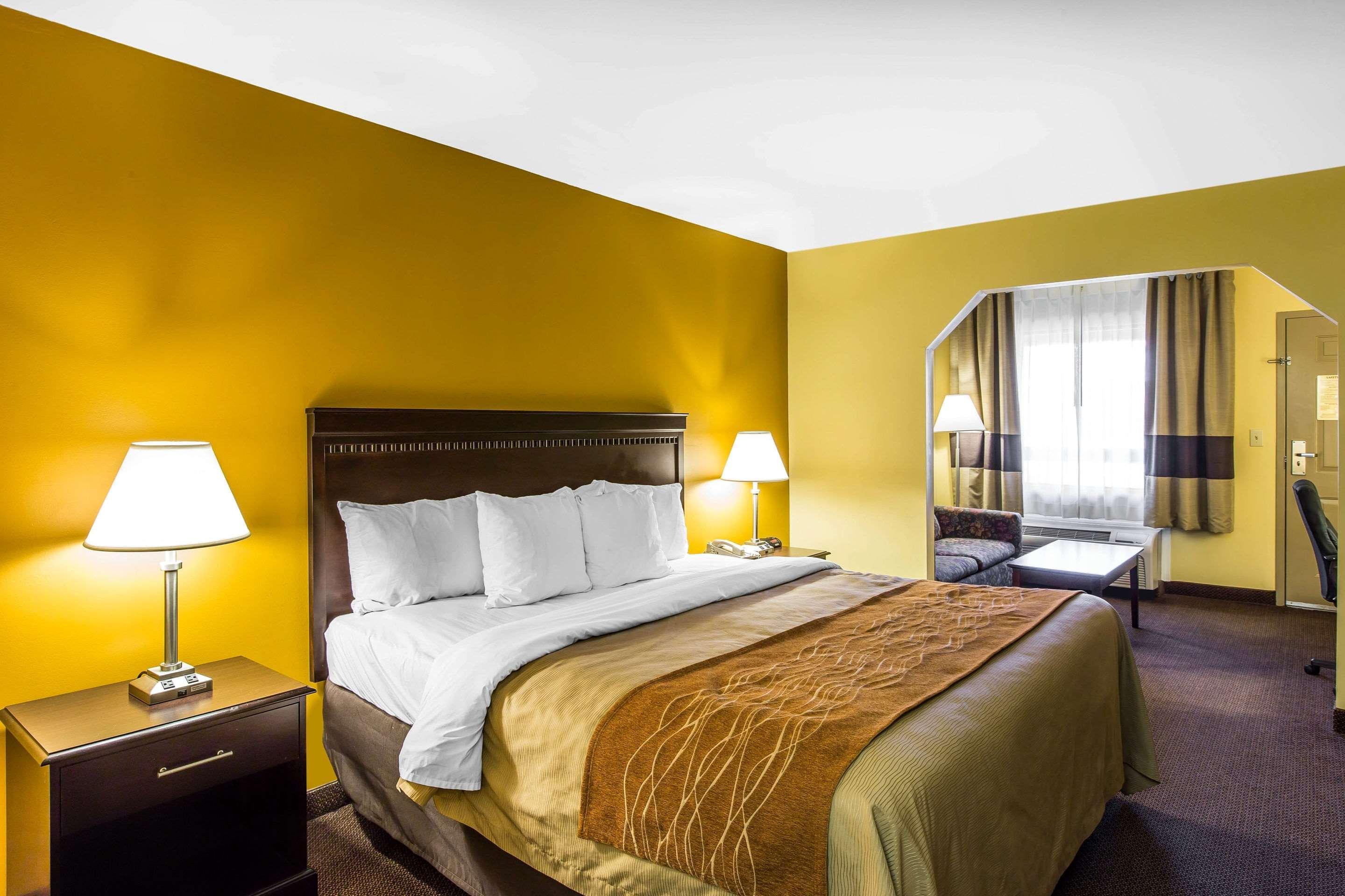 Clarion Pointe Forsyth I-75 Hotell Eksteriør bilde