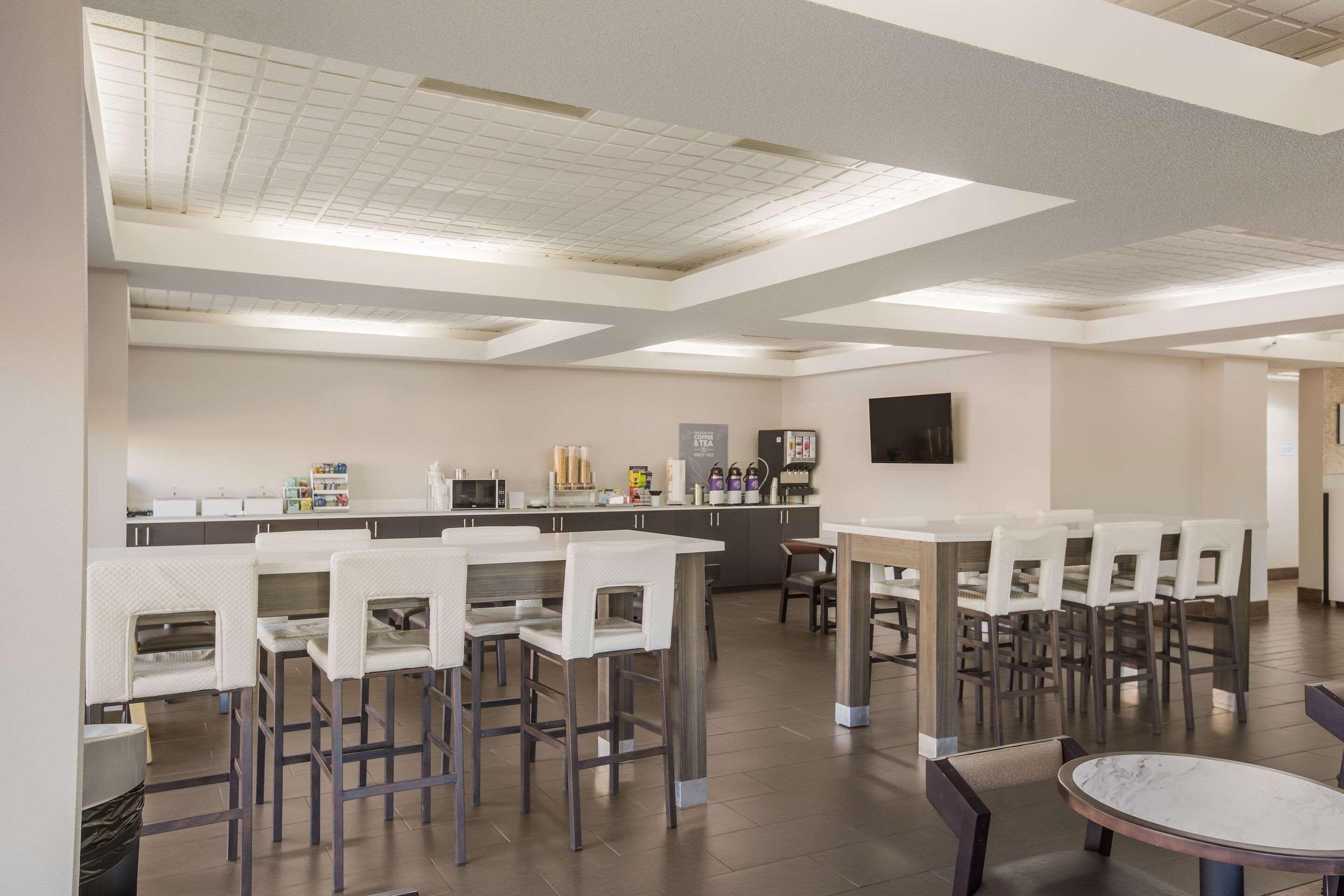 Clarion Pointe Forsyth I-75 Hotell Eksteriør bilde